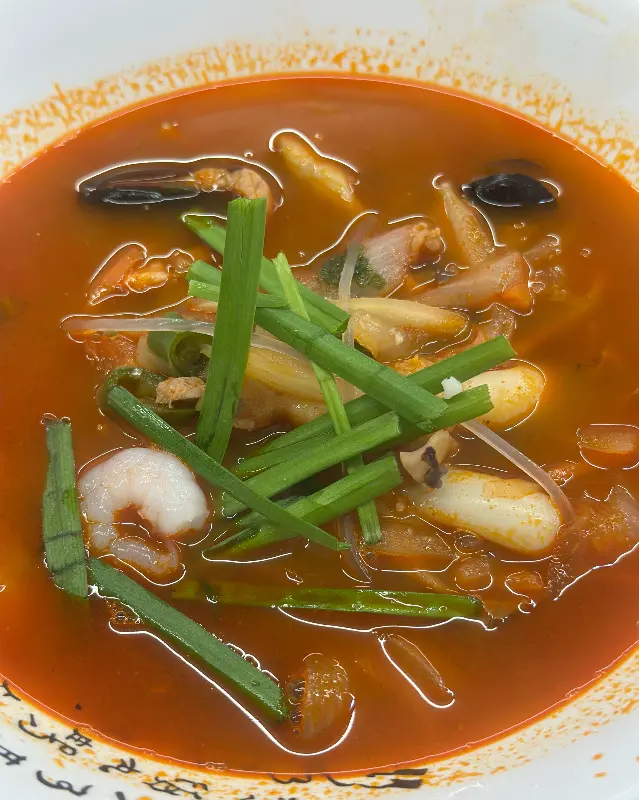 해산물이 듬뿍 들어간 짬뽕