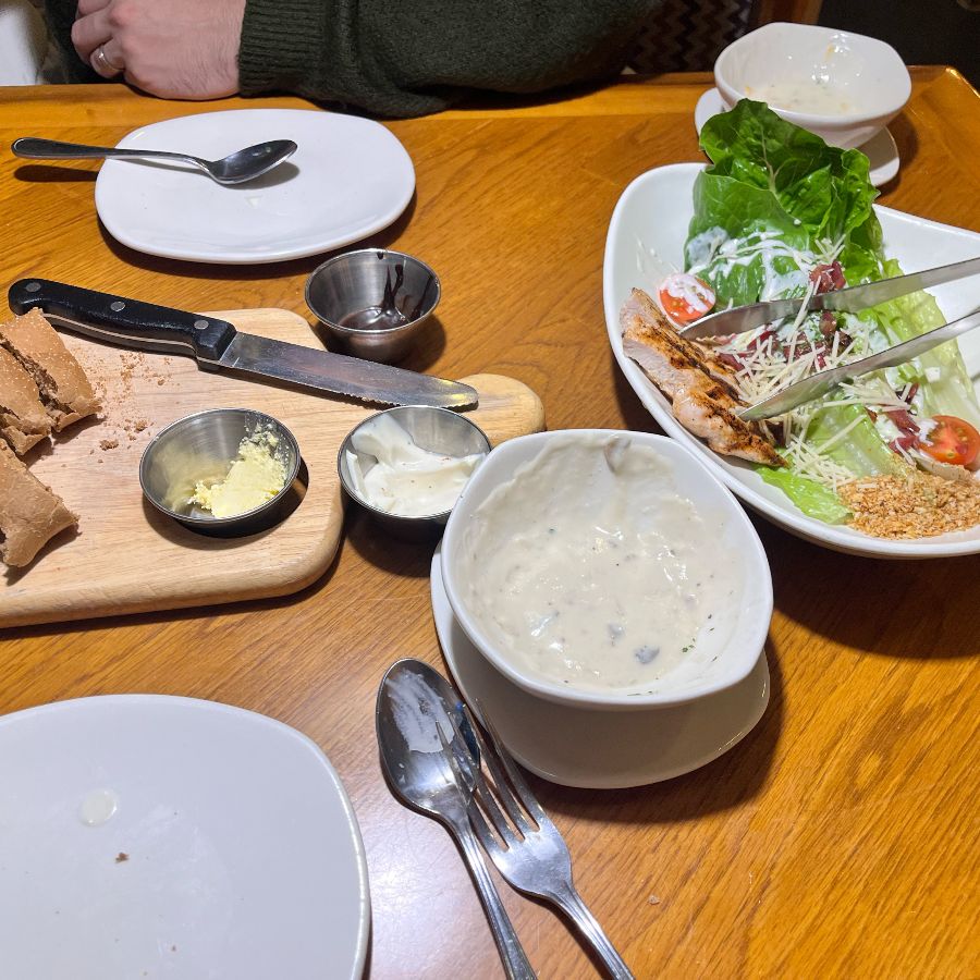 샐러드와 스프, 부시맨 브레드