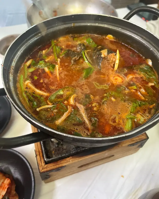 얼큰하고 시원한 송어 매운탕