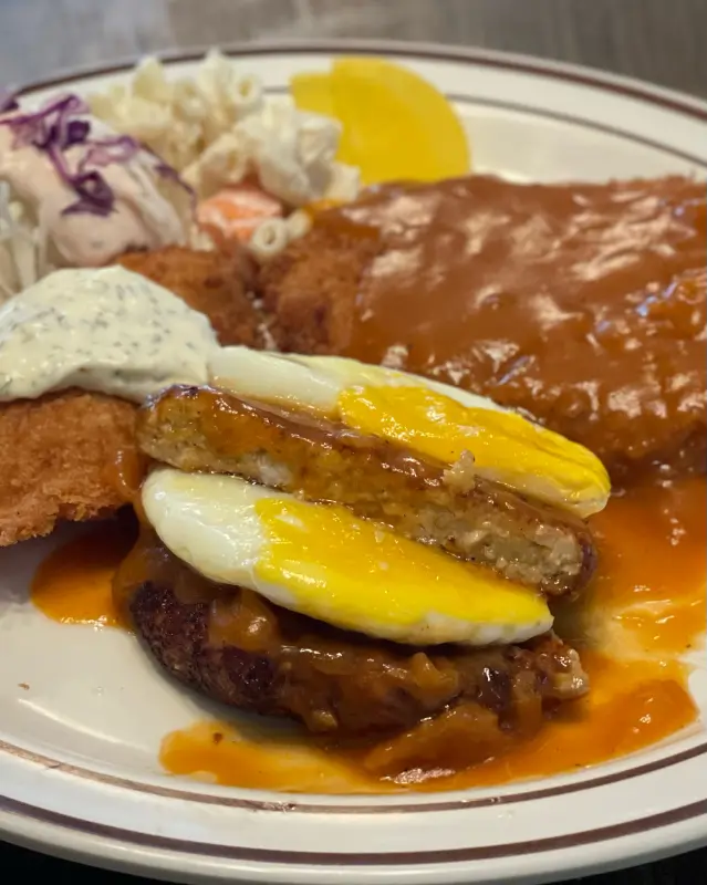 푸짐한 돈까스 정식