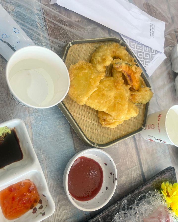 다양한 곁들임 메뉴