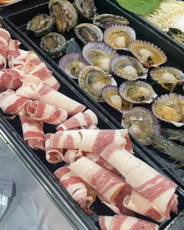 푸짐한 육해공 삼합