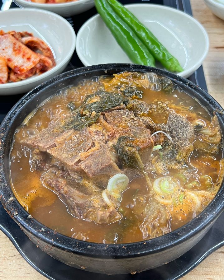 깔끔한 매장 내부