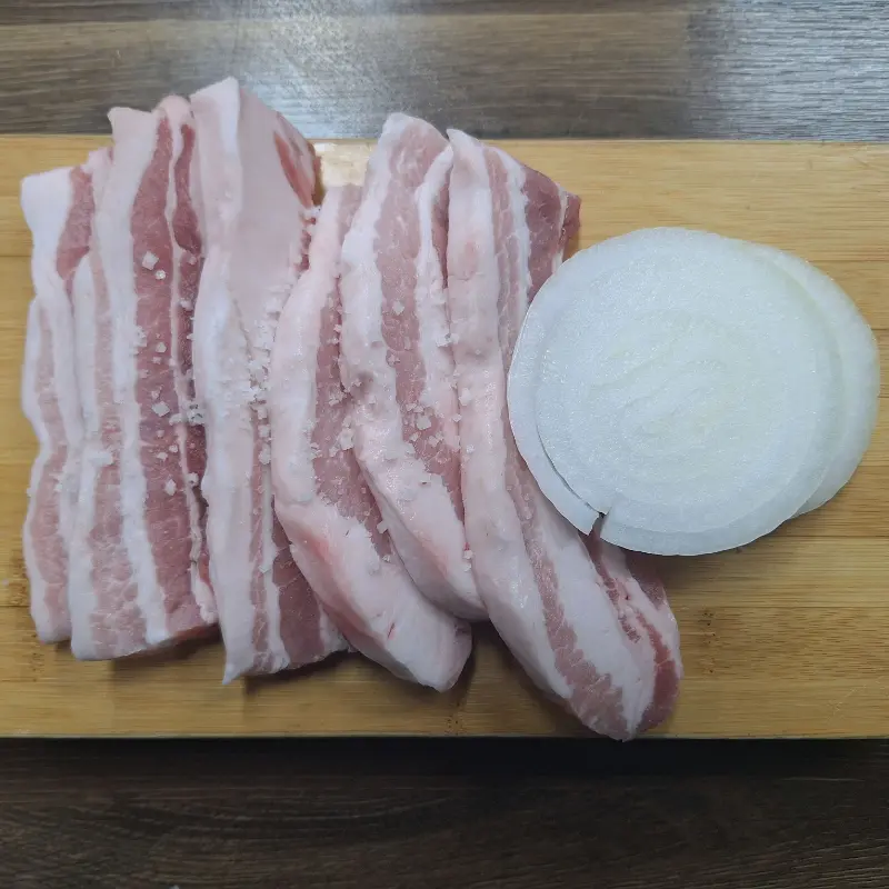 신선한 돼지고기
