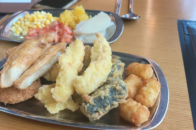 다양한 튀김 메뉴