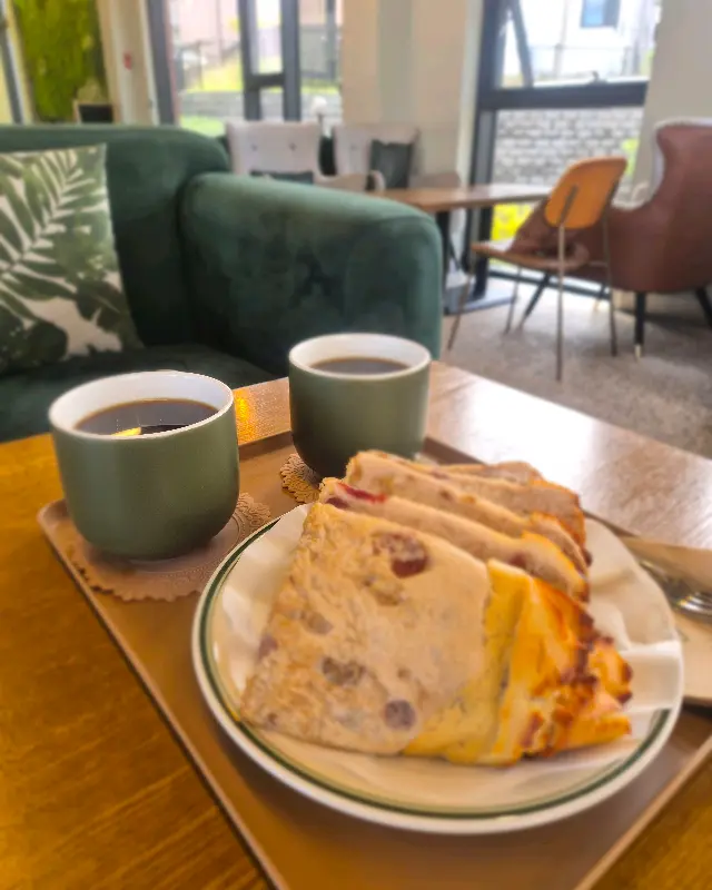 편안한 소파 좌석