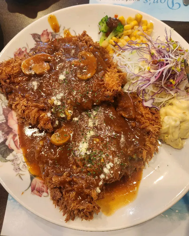 돈스의 푸짐한 돈까스 한 상