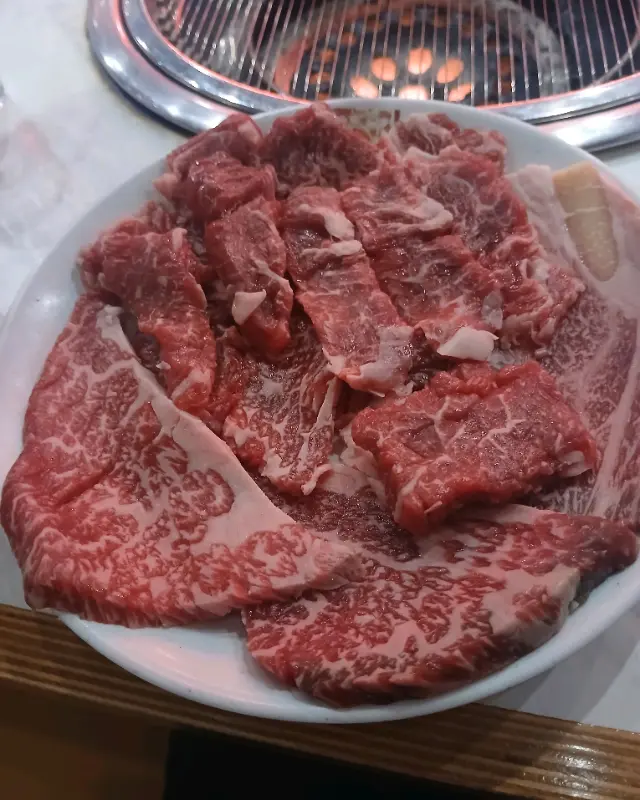 마블링이 예술인 한우 모듬