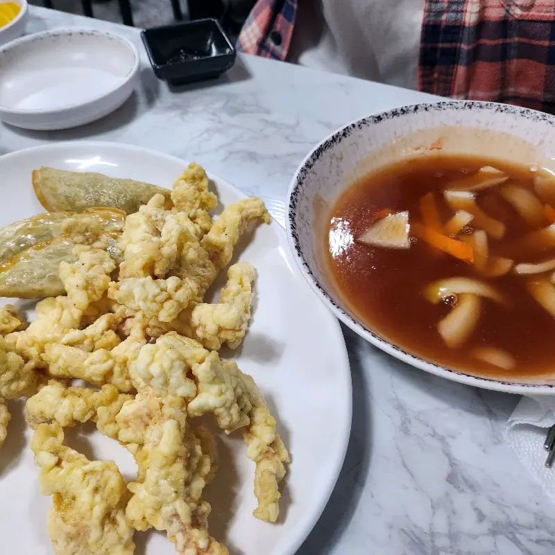 탕수육, 군만두, 짬뽕