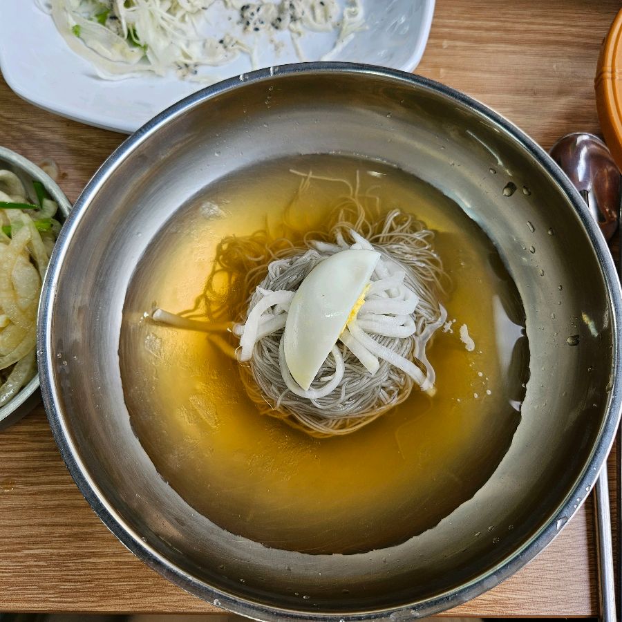시원한 물냉면 한 그릇