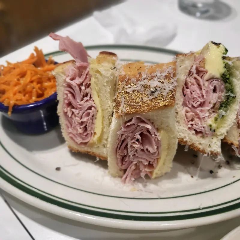 잠봉뵈르 샌드위치의 모습