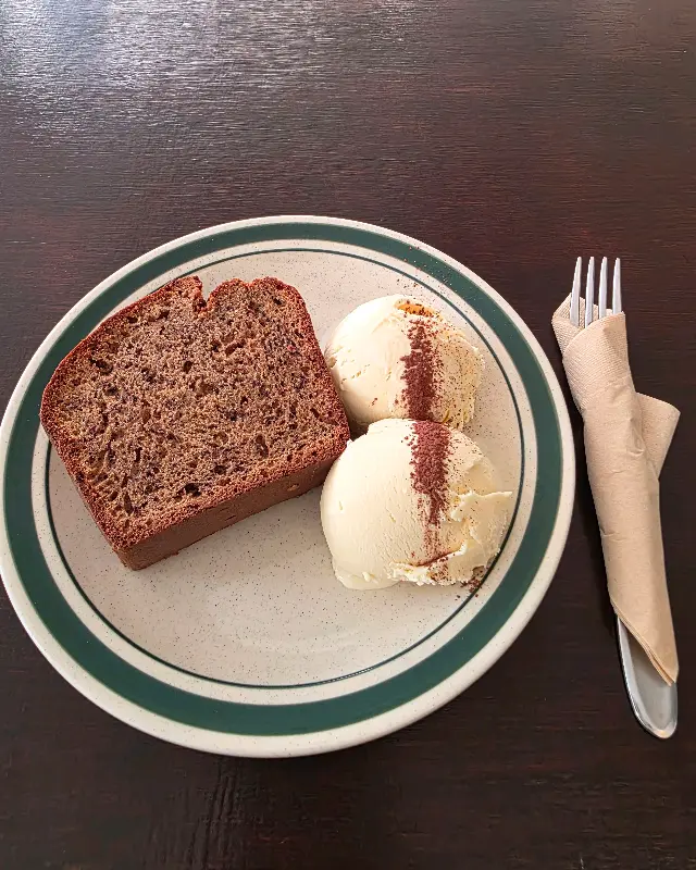 바나나 브레드와 아이스크림