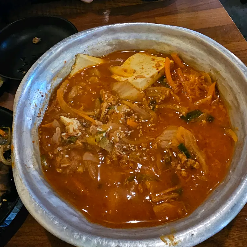 얼큰한 김치찌개