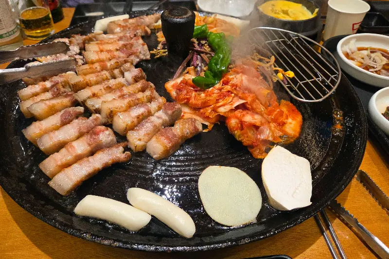 맛있는 고기 한 상