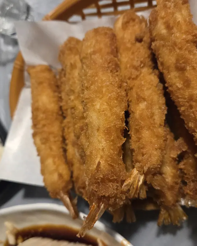 바삭하게 튀겨진 새우튀김