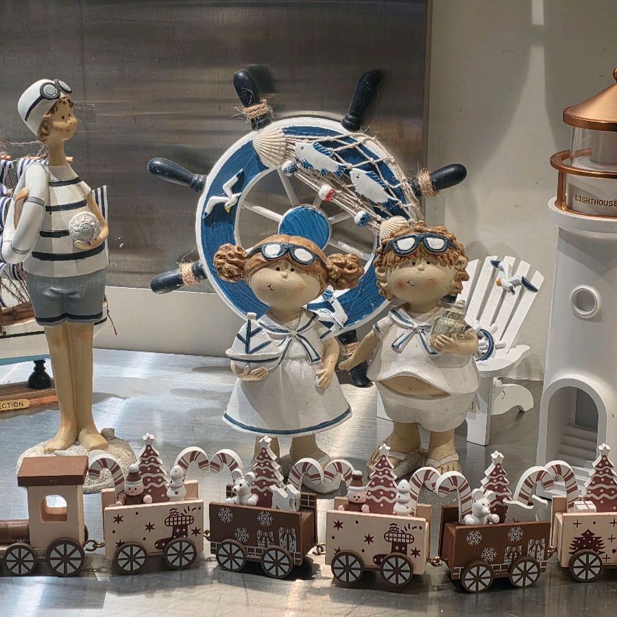 아기자기한 소품들이 카페 곳곳을 장식하고 있습니다.