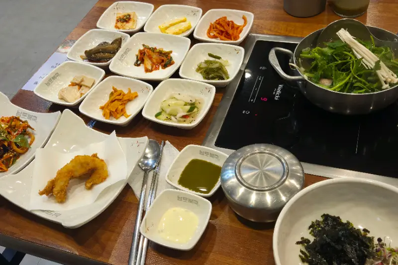 남도복국의 푸짐한 한 상 차림