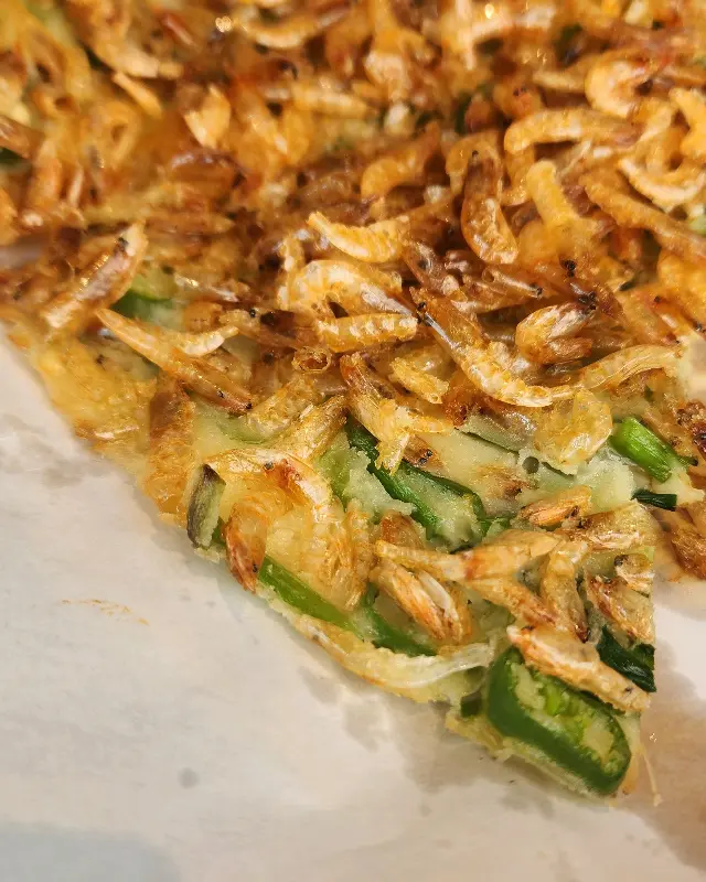 바삭하고 고소한 보리새우부추전