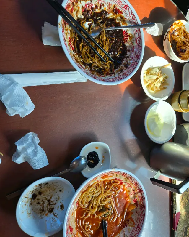 홍춘관 식사 후 테이블