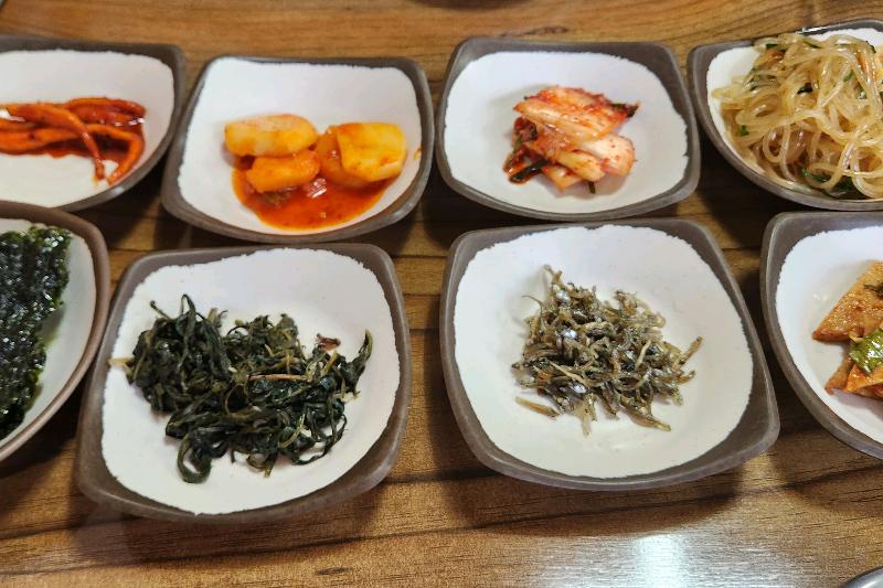 정갈한 밑반찬