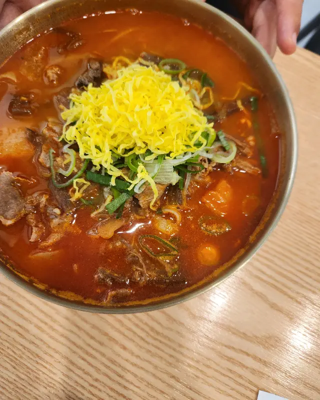 푸짐한 바지락칼국수