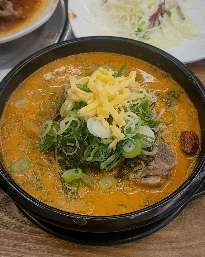 푸짐한 우거지갈비탕