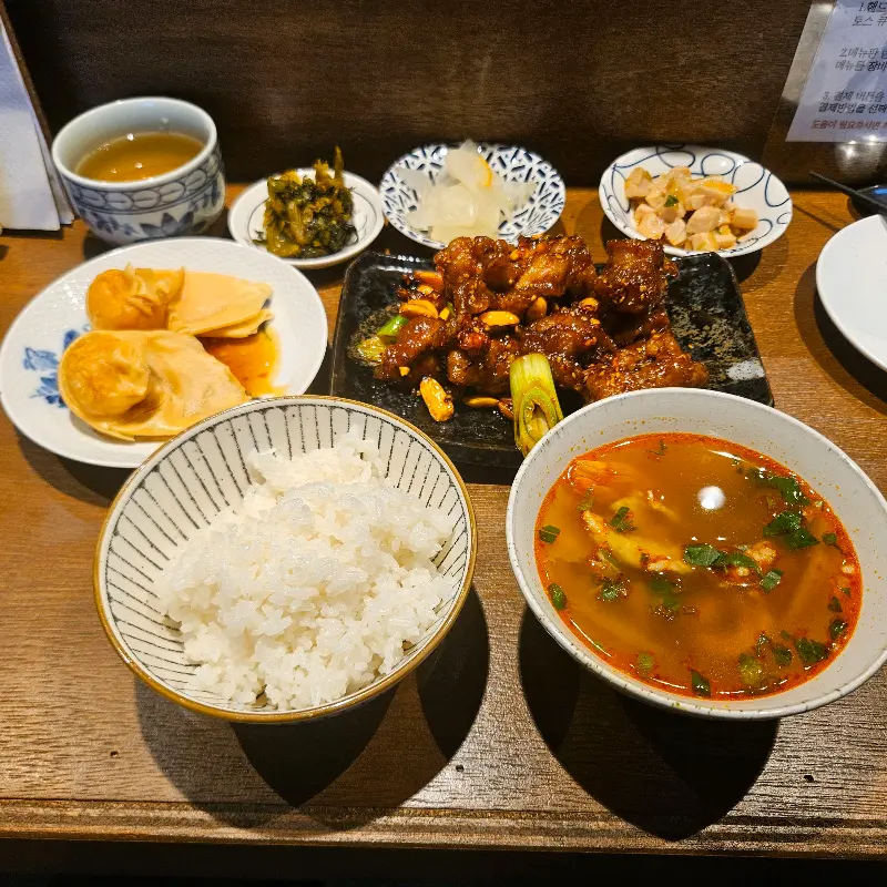 궁보계정과 깐풍기