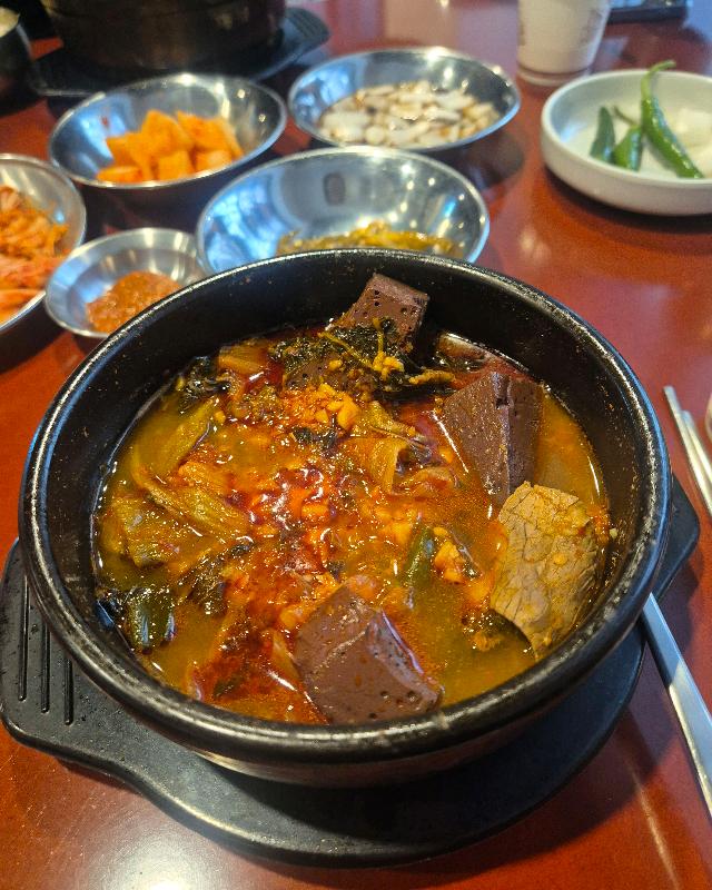 선지가 듬뿍 들어간 해장국