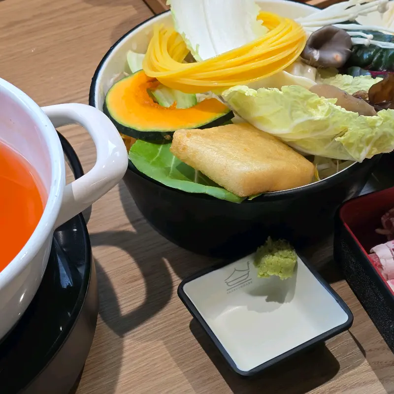 샤브온당의 신선한 야채 모듬