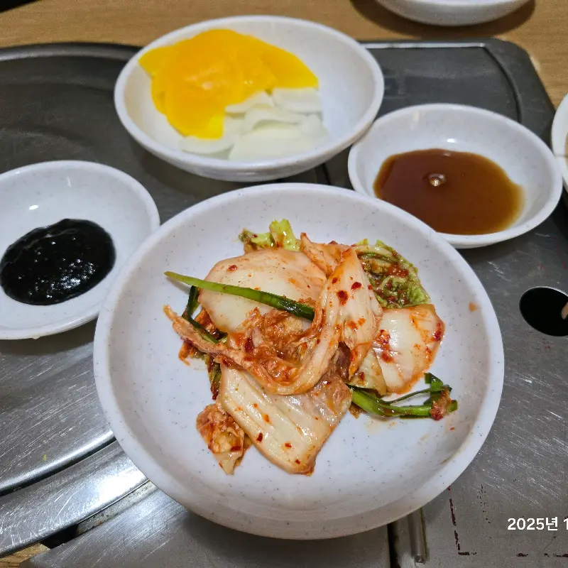 정갈한 기본 반찬