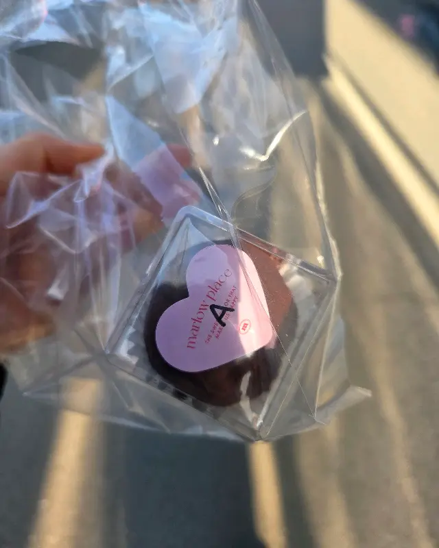 비닐 포장된 디저트