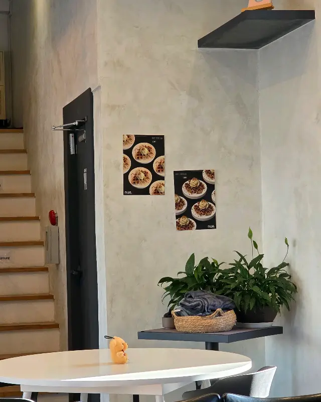 카페 내부 인테리어