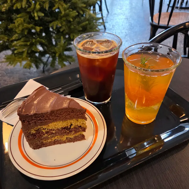 두바이 초코 마틸다와 쑥 페너