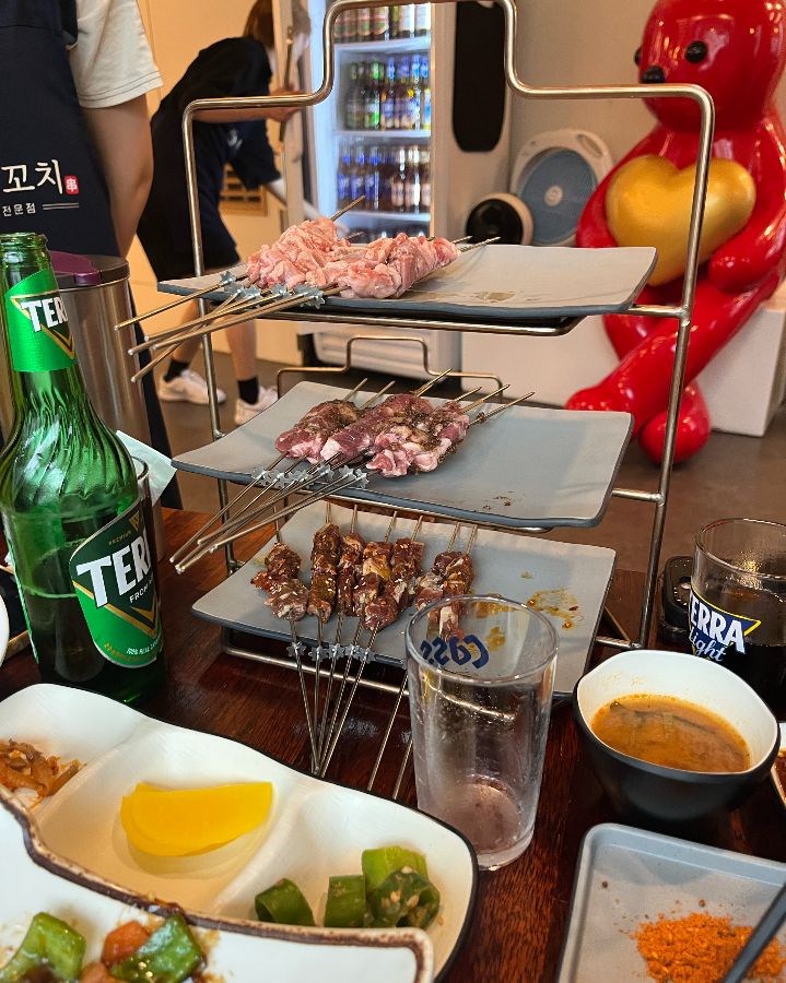 풍성한 양꼬치 한 상