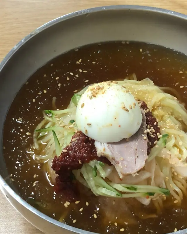 살얼음이 동동 뜬 물밀면