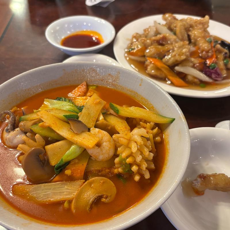 만리장성의 짬뽕과 탕수육