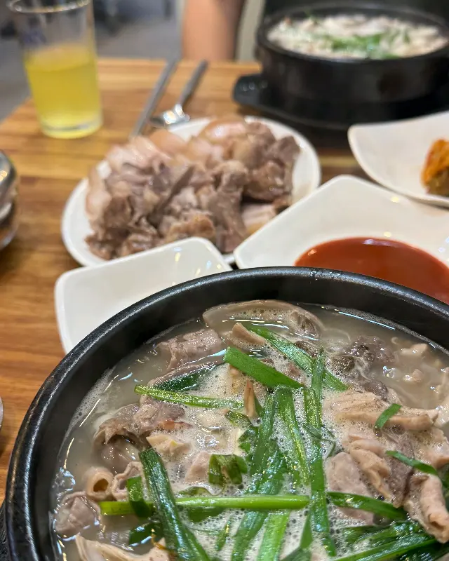 푸짐한 머리수육