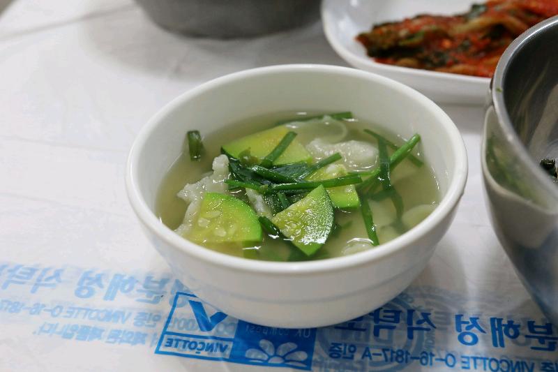 다슬기 수제비 클로즈업