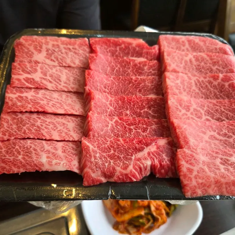 마블링이 예술인 한우