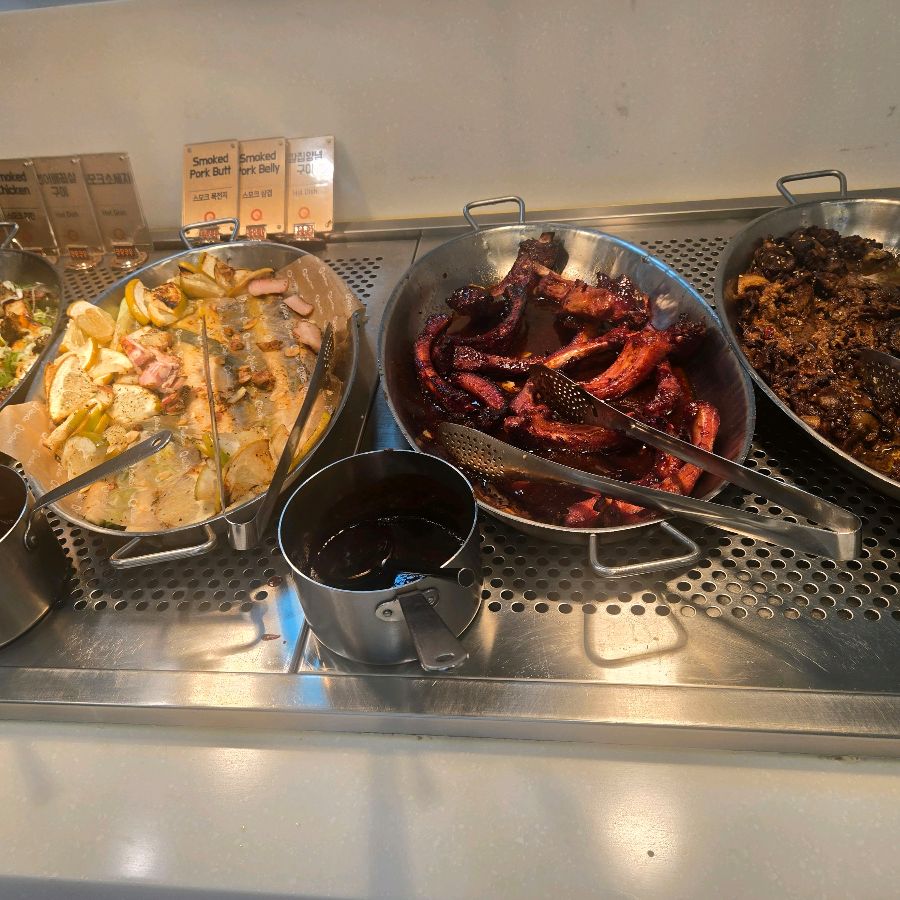 다양한 핫푸드 코너
