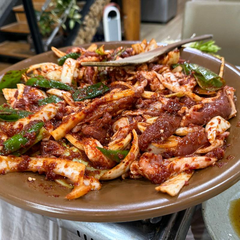 잘 익은 오리 주물럭