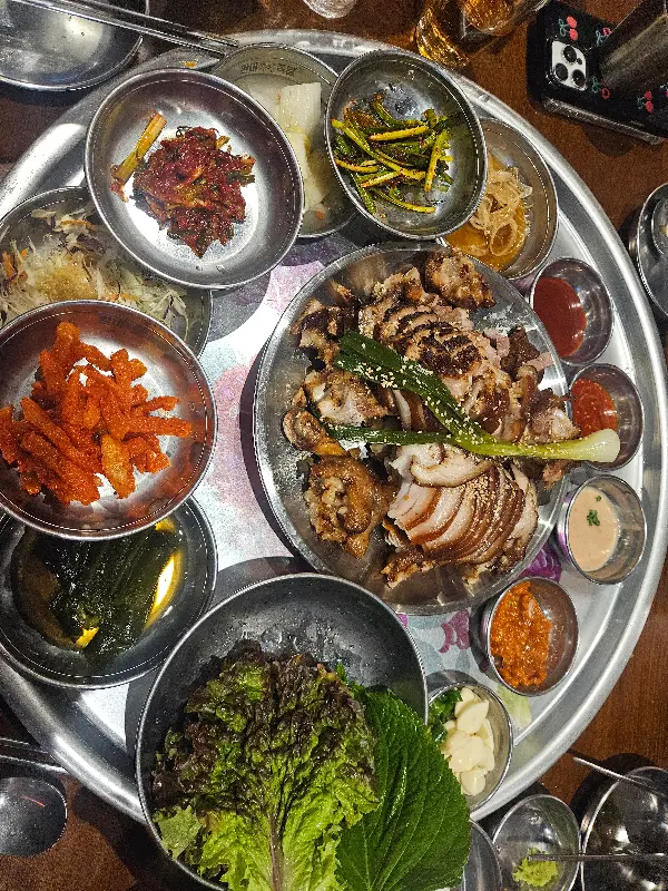 다양한 곁들임 메뉴