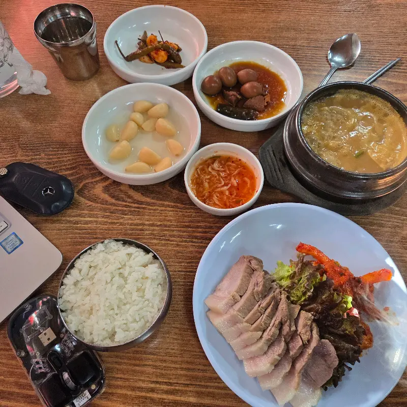 푸짐한 한 상 차림