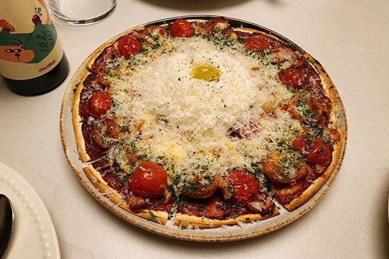 두더지 피자의 클로즈업 샷