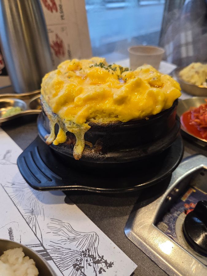 폭탄처럼 부풀어 오른 계란찜