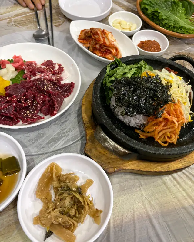 돌솥비빔밥