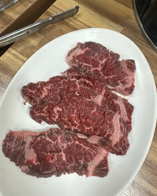 마블링이 환상적인 소고기