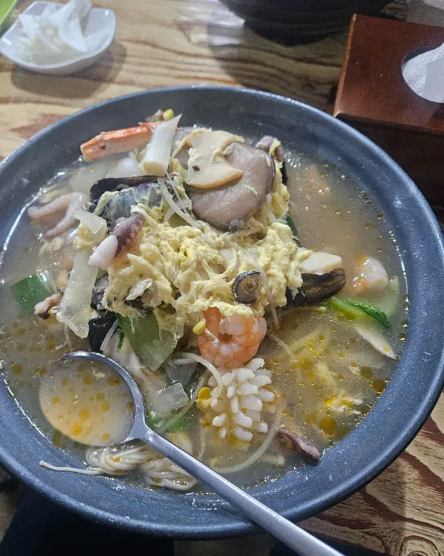 푸짐한 차돌 짬뽕