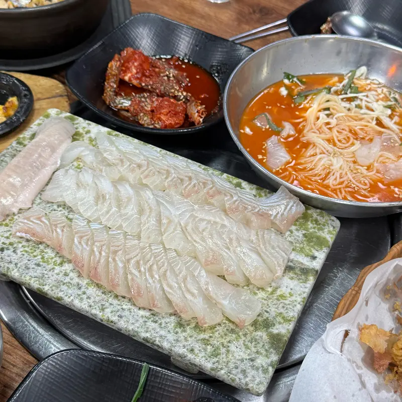 싱싱한 광어회 한 상