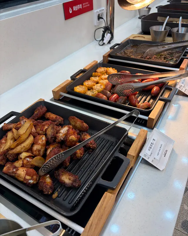 다양한 곁들임 메뉴